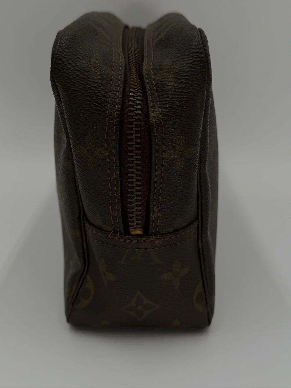 Louis Vuitton Trousse 28 Monogram Toiletry Bag W/Dust Bag Very Good Condition - Picture 8 of 16